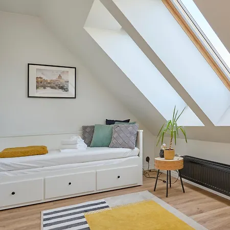Cozy Center With Gym & Terrace *