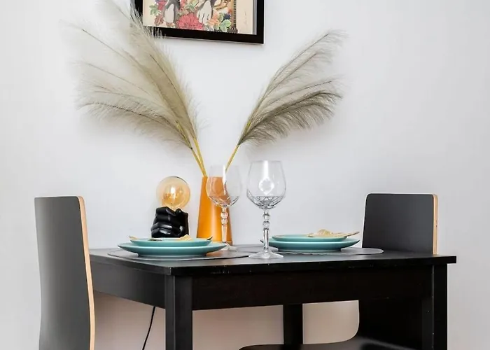 Cozy Center With Gym & Terrace Апартаменты